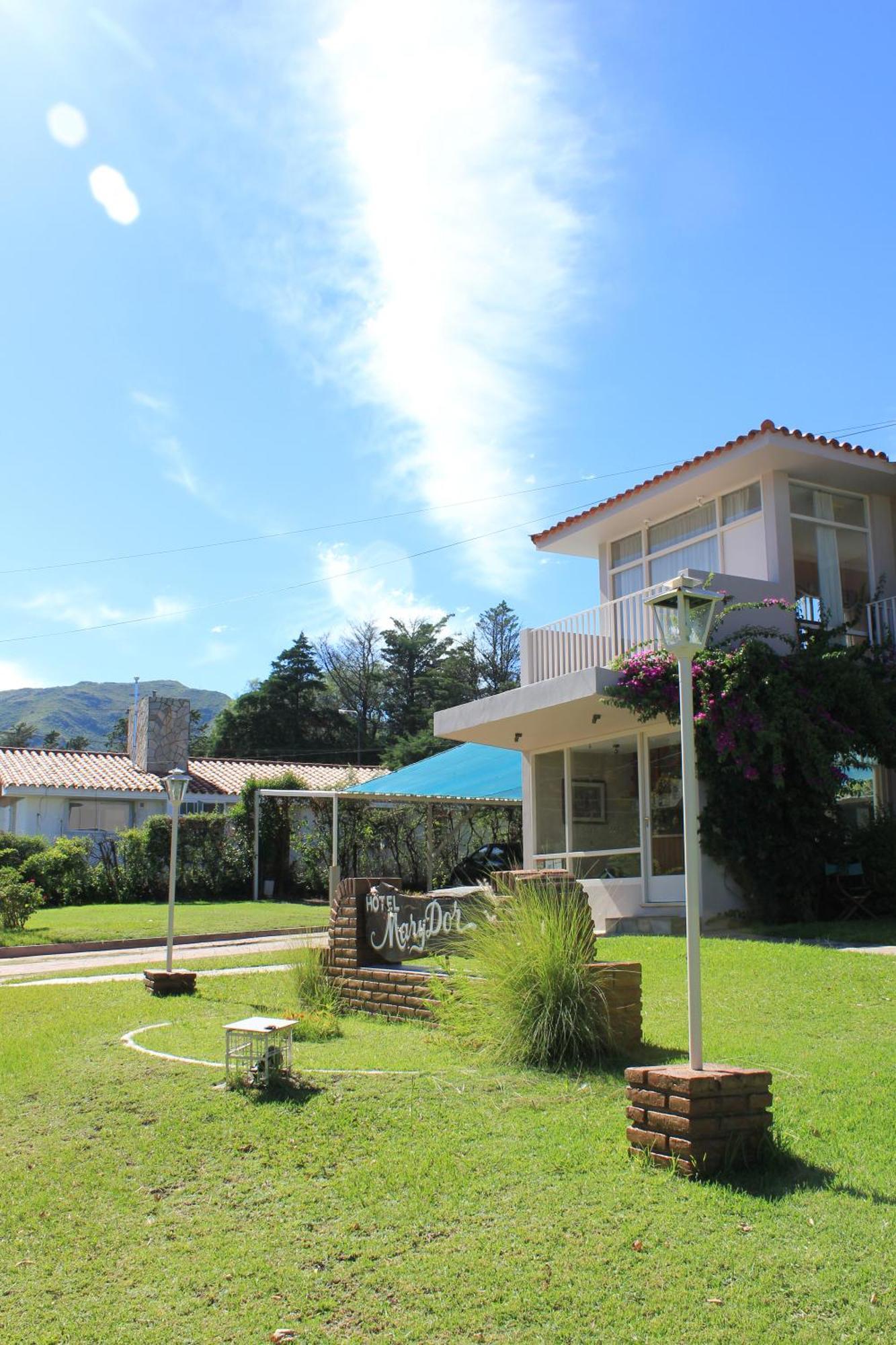 Hotel Marydor La Falda Kültér fotó